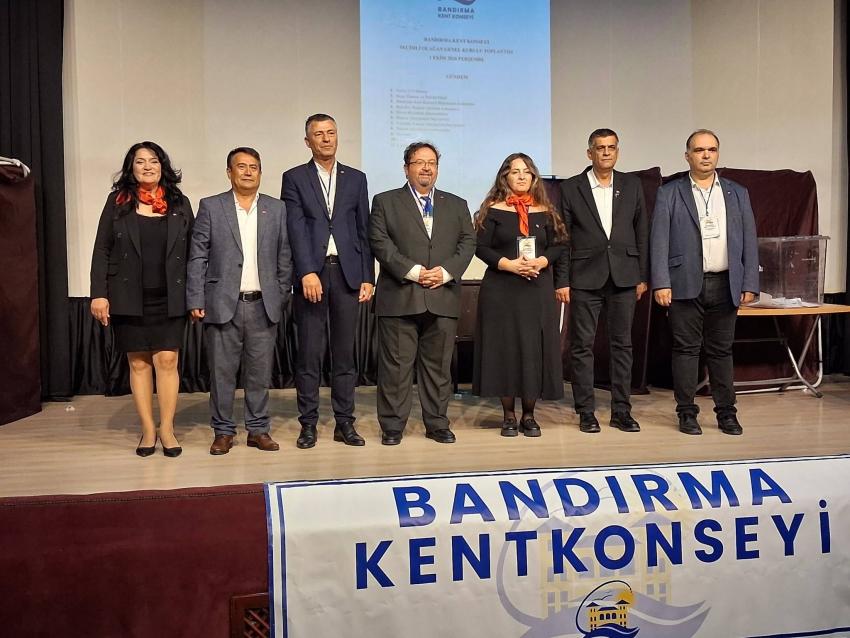 Bandırma Kent Konseyi’nde Murat Ergöz Güven Tazeledi: İkinci Turda Tek Listeyle Yeniden Başkan!