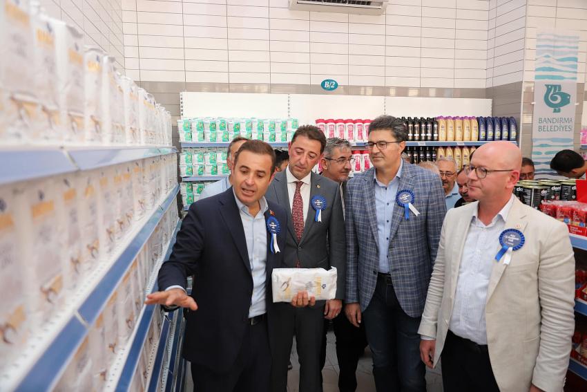 'Bandırma Belediyesi Sosyal Market' açılışına yoğun ilgi