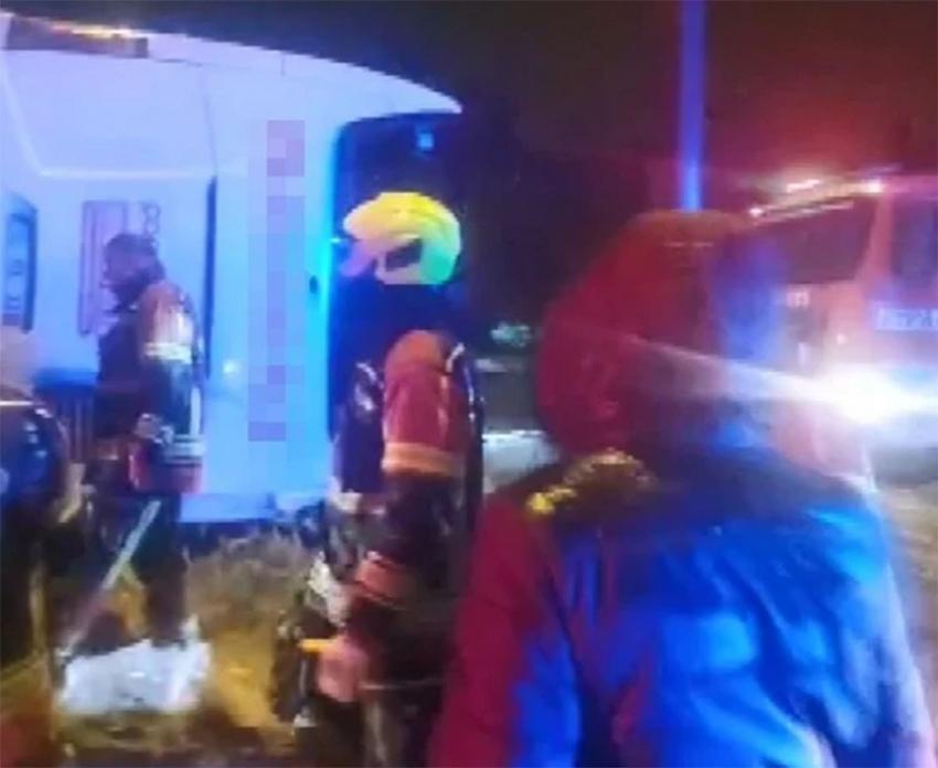 Bandırma’da yolcu otobüsü devrildi; çok sayıda ölü ve yaralı var