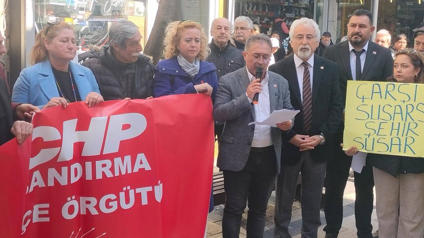 Bandırma esnafından yazar kasalı protesto... CHP’den küçük esnaf bildirgesi