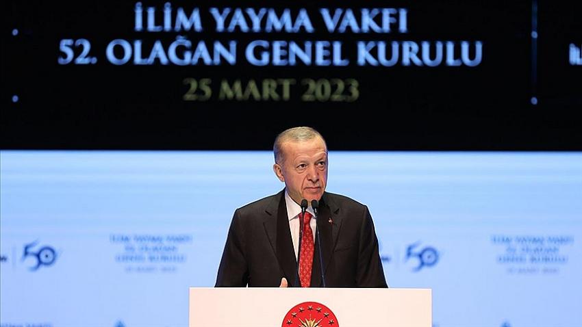 Erdoğan: Hem asrın felaketiyle mücadele ediyor hem de asrın projelerini gerçeğe dönüştürüyoruz