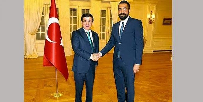 Gelecek Partisi'nde istifa depremi!