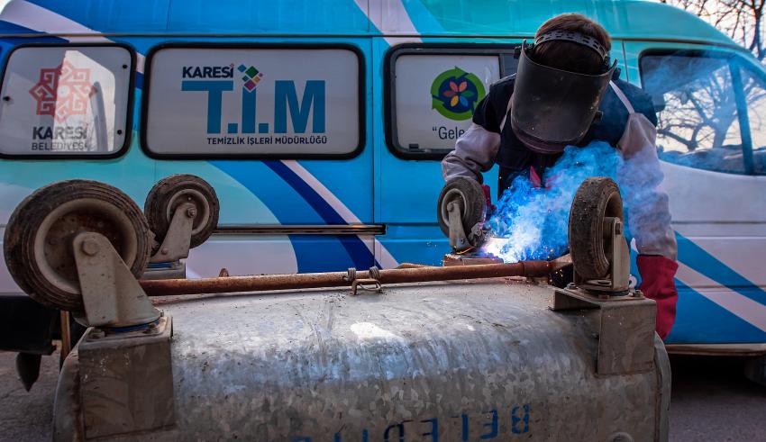 KARESİ’NİN KONTEYNER TİMLERİ İŞBAŞINDA