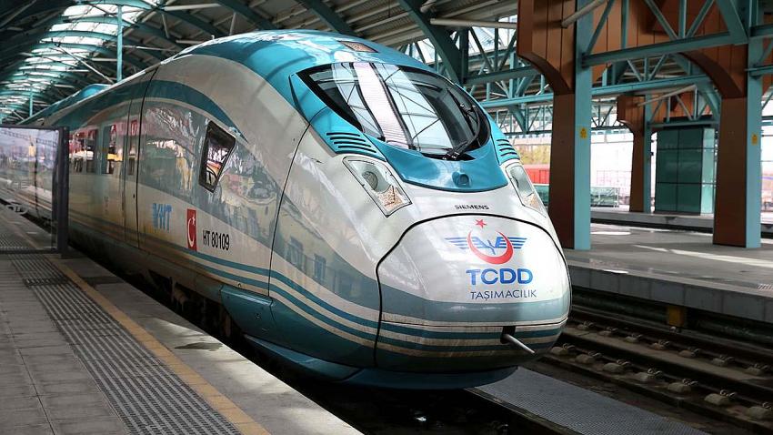 İstanbul-Sivas aktarmasız yüksek hızlı tren seferleri başladı