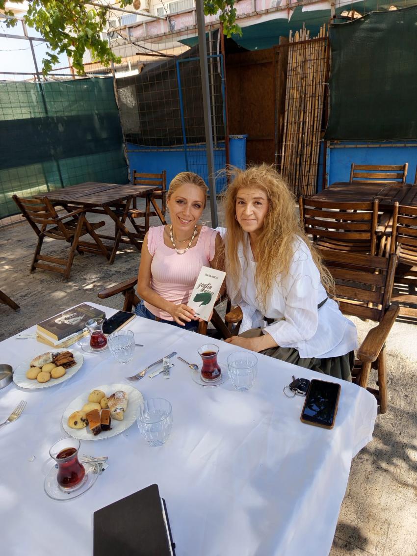 BUZ PİSTİNİN ALTIN KUĞUSU; NAZ ARICI...