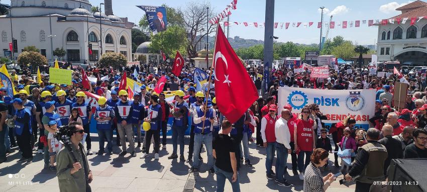 BANDIRMA’DA 1 MAYIS COŞKUSU