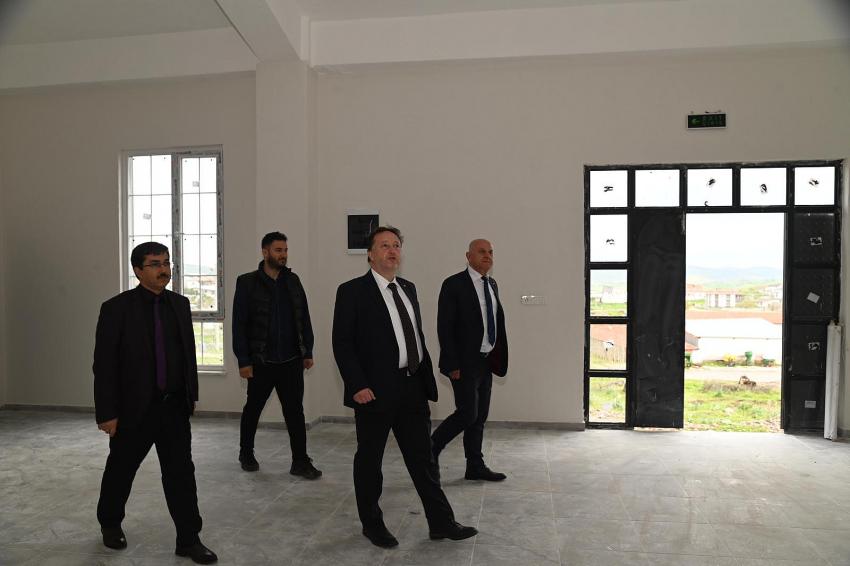  KARESİ BELEDİYESİ’NDEN KIRSAL MAHALLELERE SOSYAL TESİS