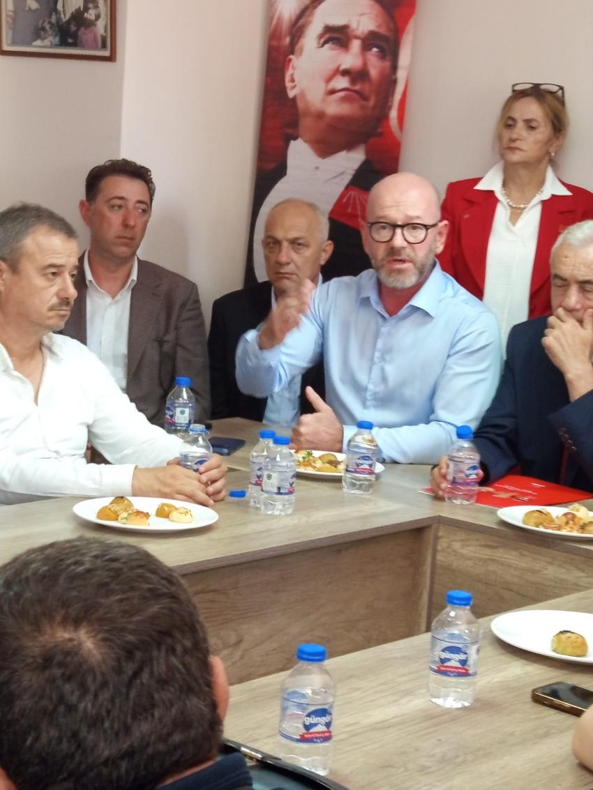 CHP İLÇE BAŞK.REMZİ POYRAZ: “BU DURUMDAN KURULUŞ DEĞERLERİMİZE DÖNEREK ÇIKACAĞIZ”