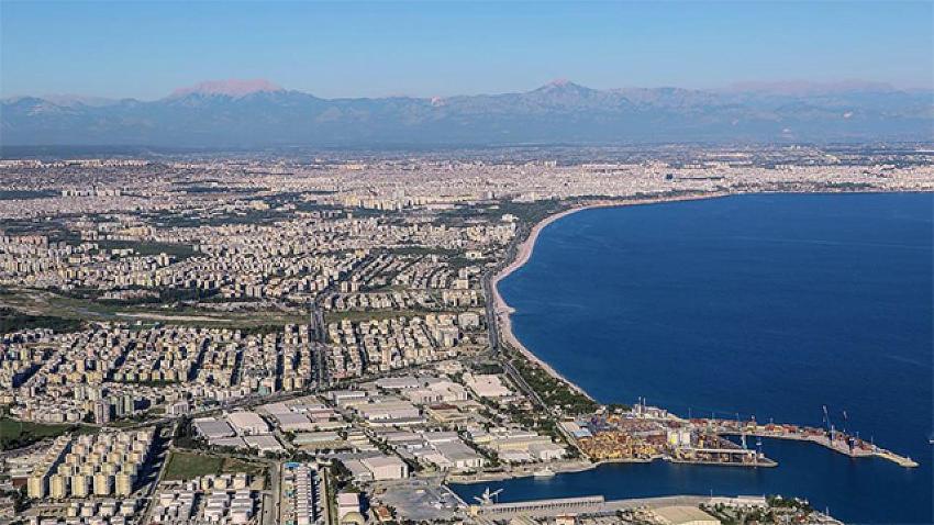 Antalya'da turist oyunu! 