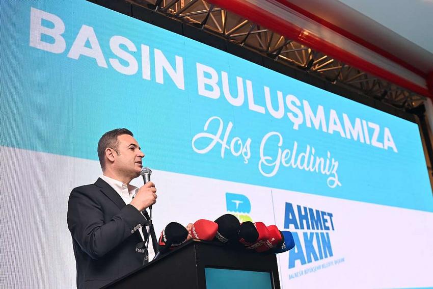 Başkan Akın, basın mensuplarıyla bir araya geldi