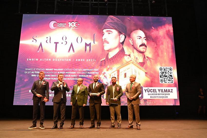 Büyükşehir'in sunduğu SAĞOL ATAM filminin galasında izdiham; Kuvvacılar salonlara sığmadı