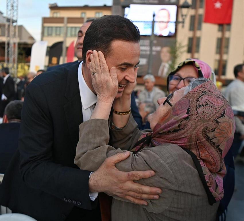 Başkan Ahmet Akın,