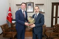 Arıcan:  ‘hırlamak’ ve ‘havlamak’..