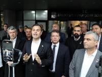 AKIN BÜYÜKŞEHİR ÇALIŞANLARIYLA BİR ARAYA GELDİ: ‘KİMSENİN EKMEĞİYLE OYNANMAYACAK’