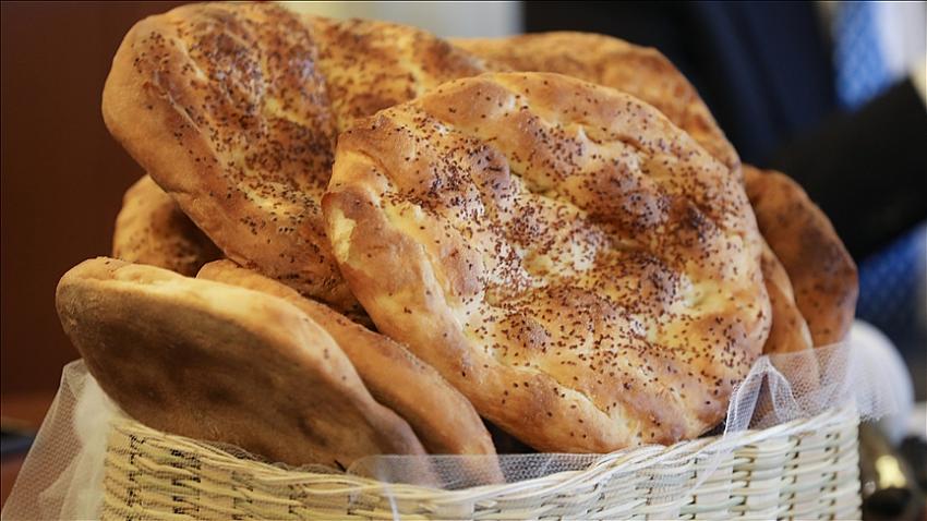 Ramazan pidesinin 300 gramı 10 lira