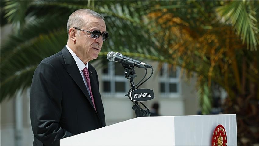 'Öğretmenlerimizin itibarını artıracak projelerimizi yakında paylaşacağız'